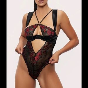 Black and Red Lace Bodysuit teddy lingerie medium new
